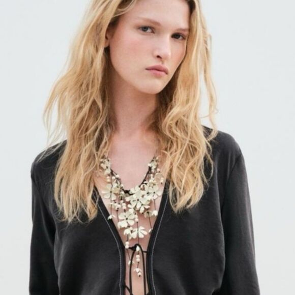 New ZARA Casscading Flowers Ecru Cord Necklace - Picture 6 of 15